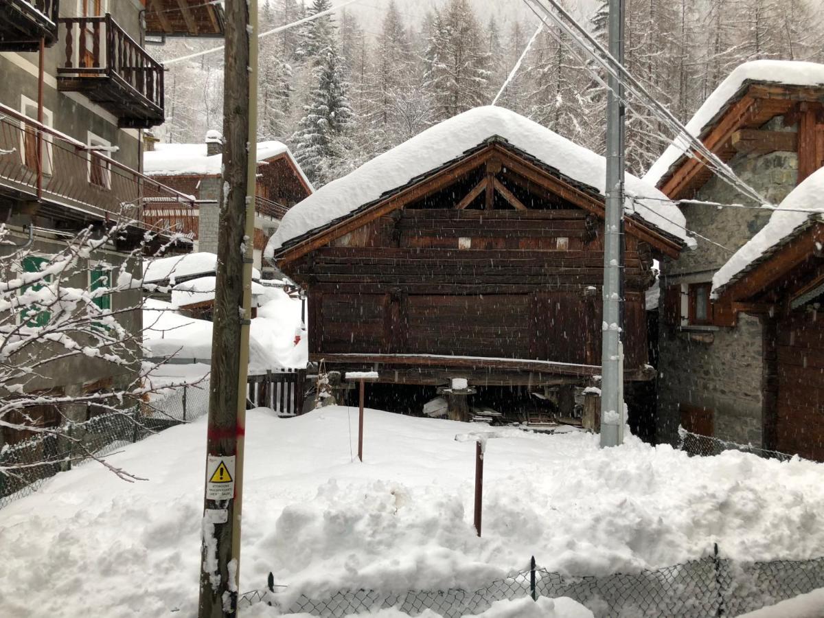 Chalet Cretaz ヴァルトゥルナンシュ エクステリア 写真