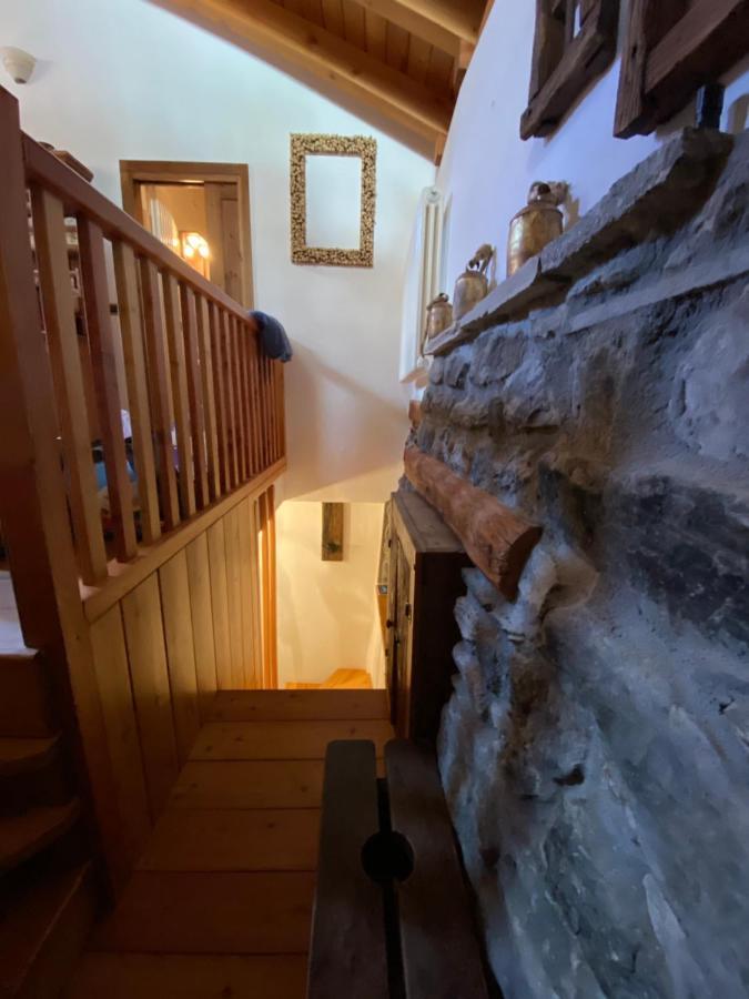 Chalet Cretaz ヴァルトゥルナンシュ エクステリア 写真